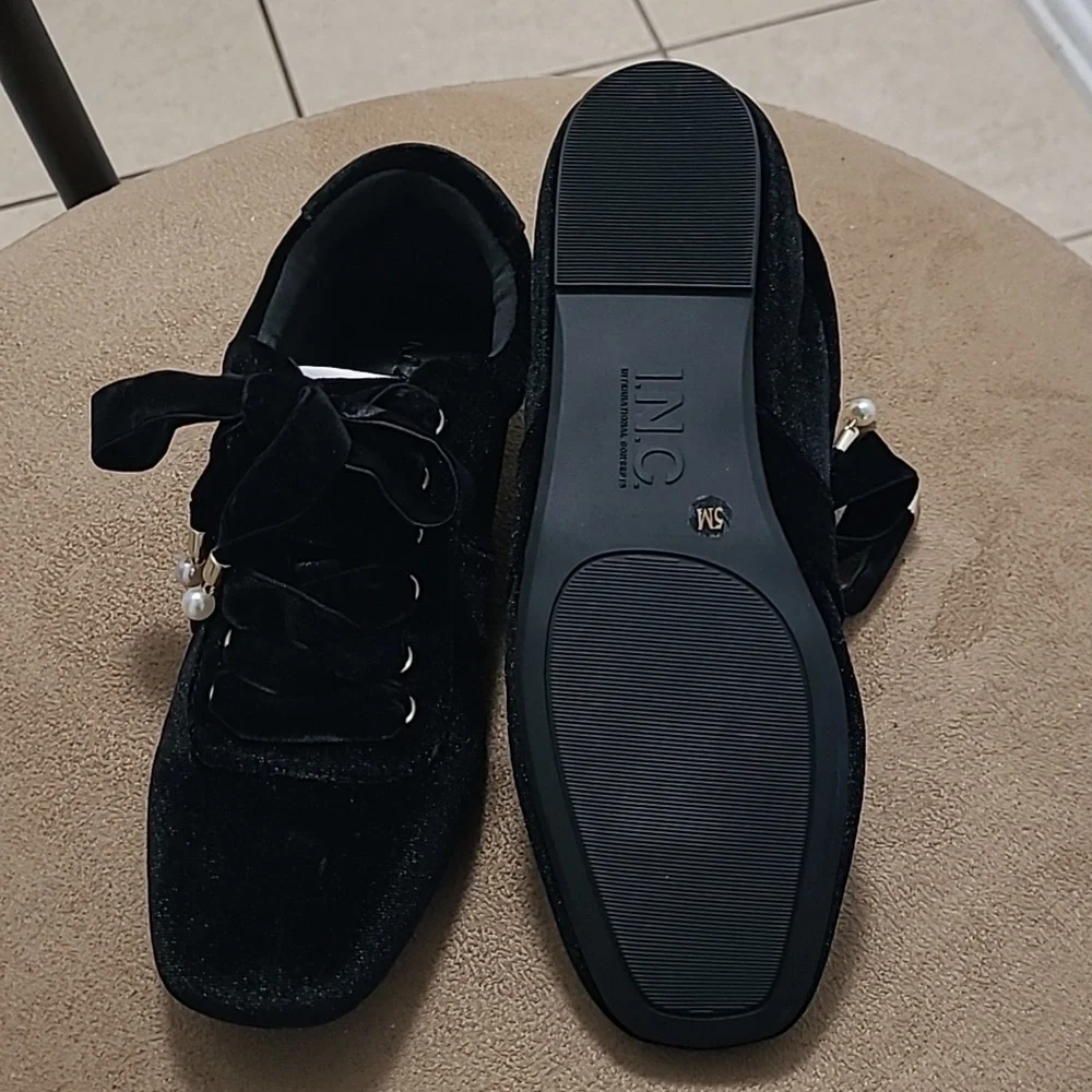 INC International Concepts Black Velvet Flats - Picture 6 of 9